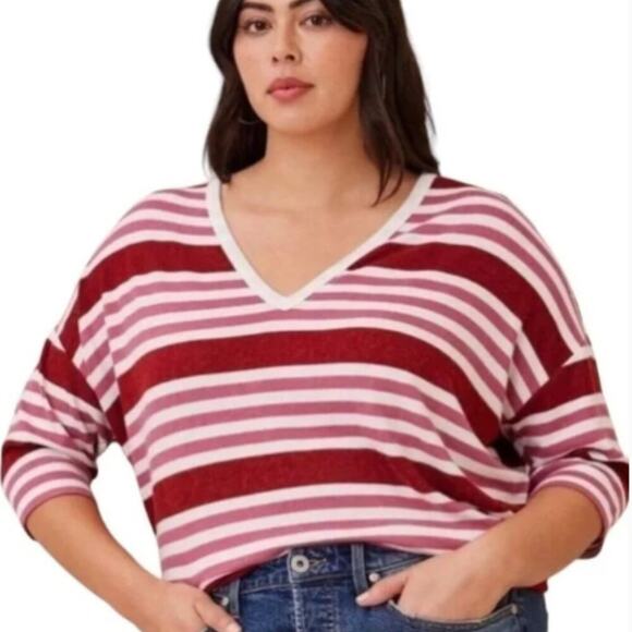 Torrid Women's Relaxed Fit Super Soft Plush V-neck Drop Shoulder Top Size 1X - Picture 1 of 10